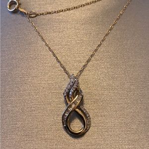 Gold and diamond necklace